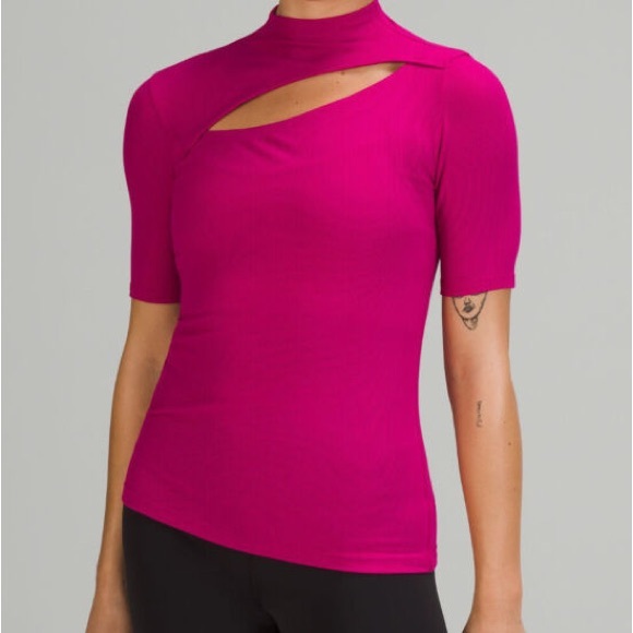 NWT Lululemon LA Tight-to-BodyKeyhole Tee Size 8 Ripened Raspberry - Picture 1 of 5